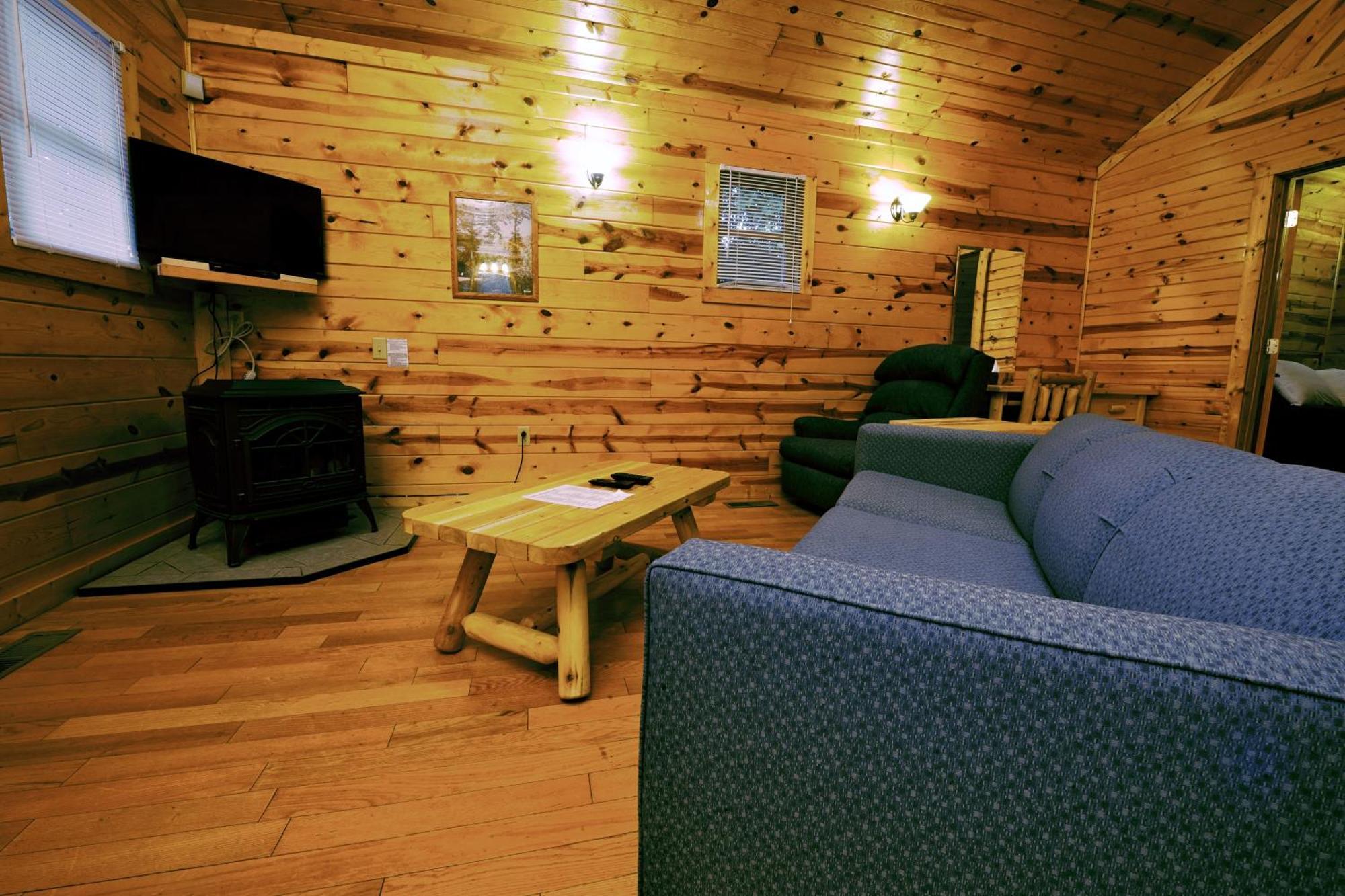 The Cabins At Pine Haven - Beckley Beaver Dış mekan fotoğraf